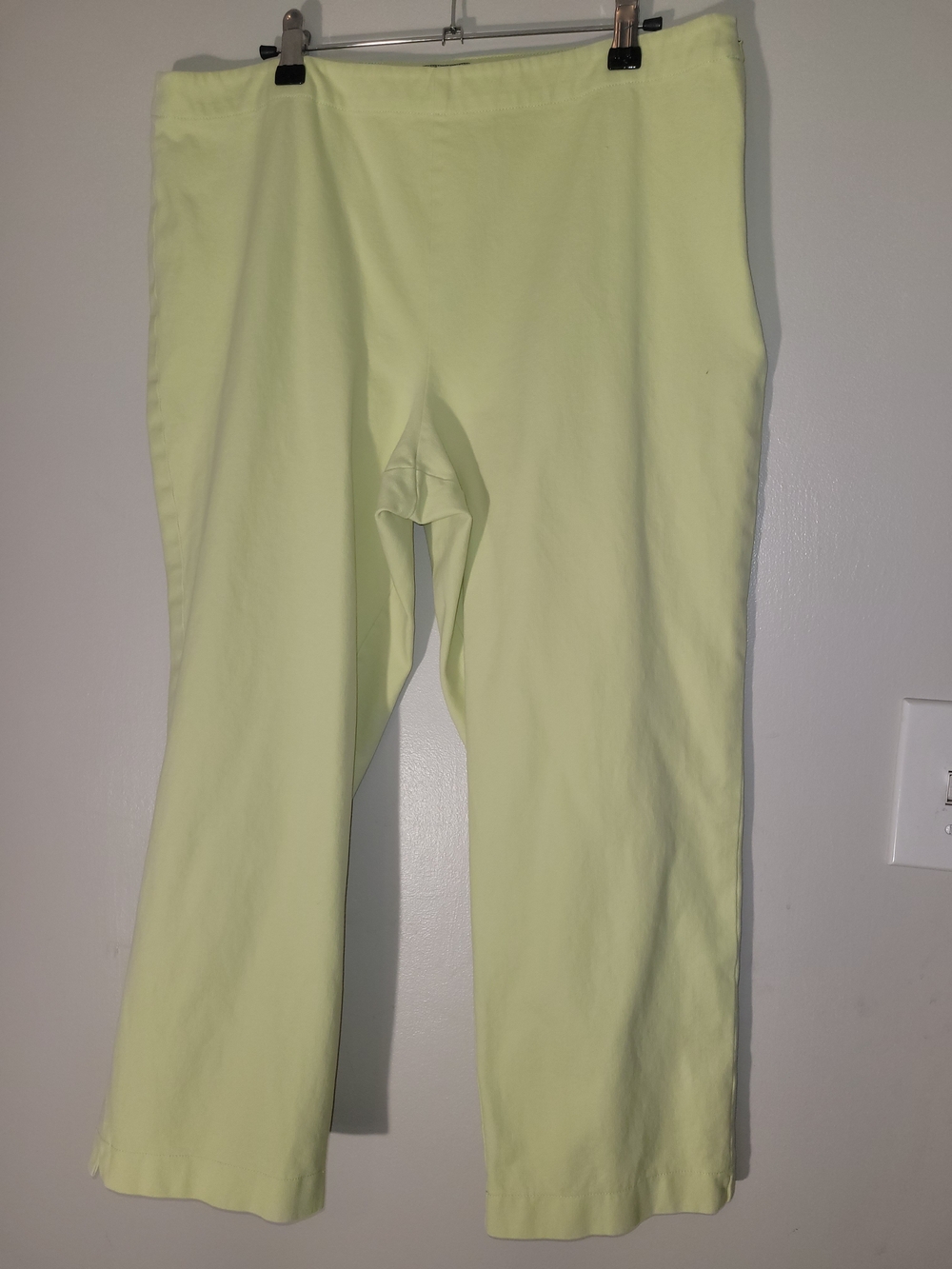 Boot-Cut Stretch Pants in Pale Yellow
